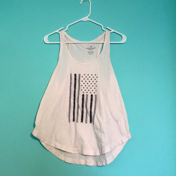 Tank top with American flag on it - Picture 1 of 3
